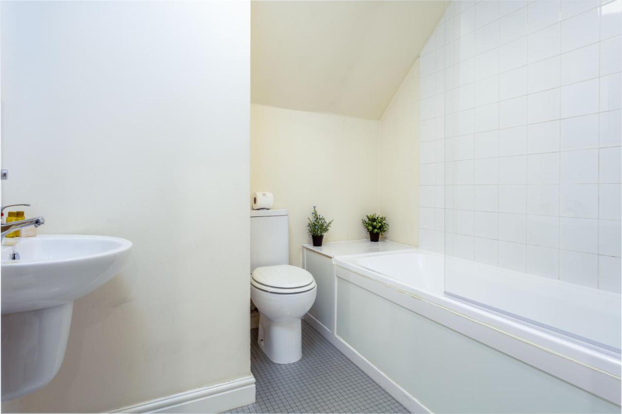 Elliot Suite No9 - Donnini Apartments Ayr Buitenkant foto